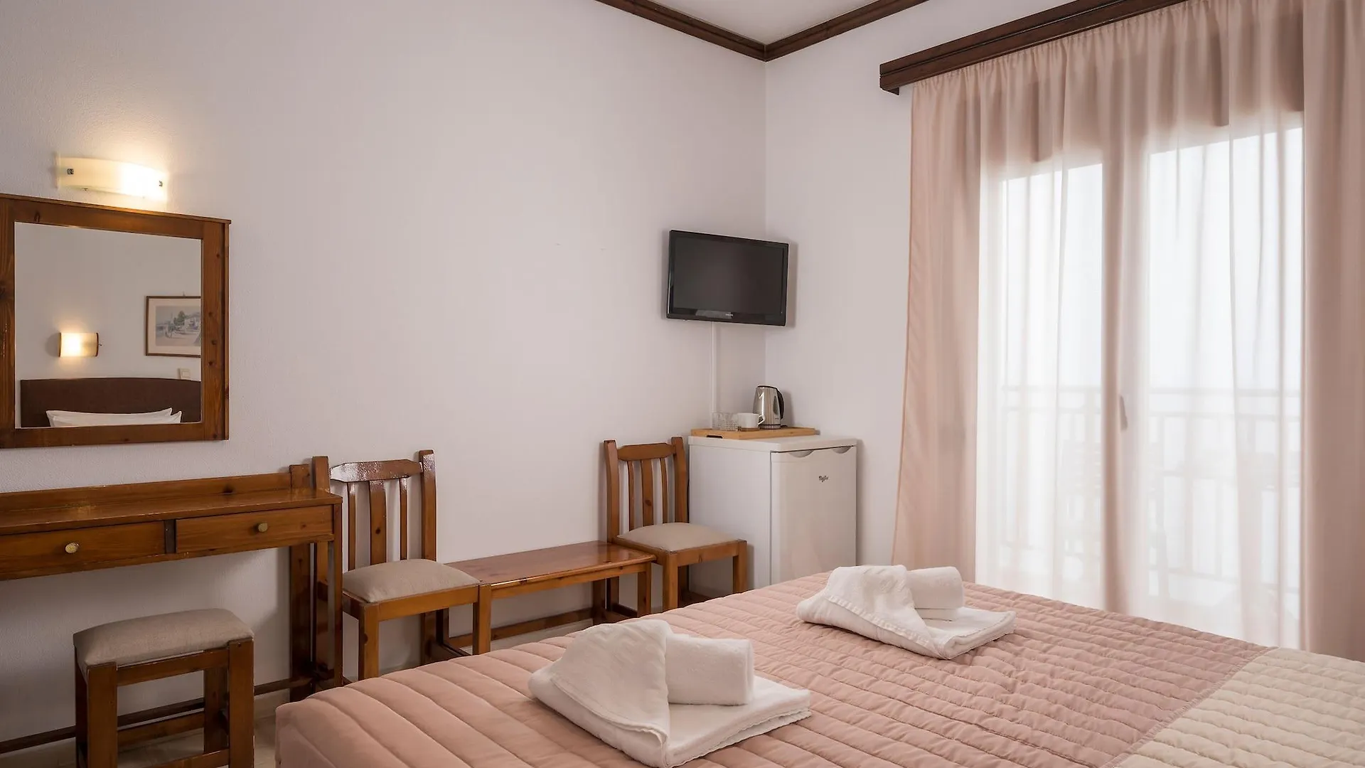 Lena Beach Hotel Kalathas Grecia